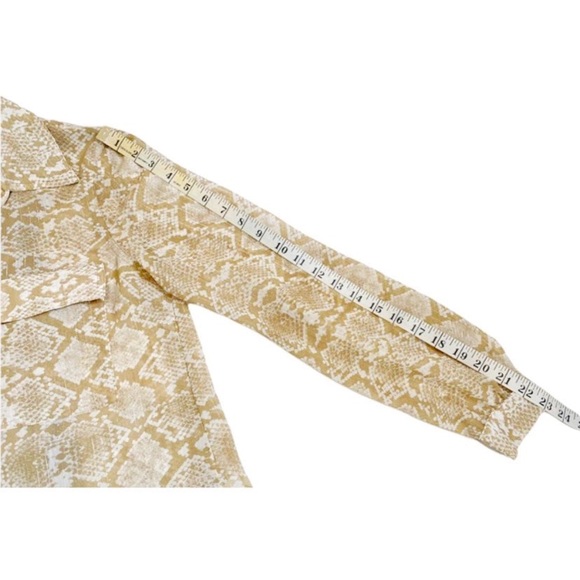 Dana Buchman Taupe,Beige & White Sparkly Snake Print Blouse & Attached Cami, XS - Picture 9 of 12